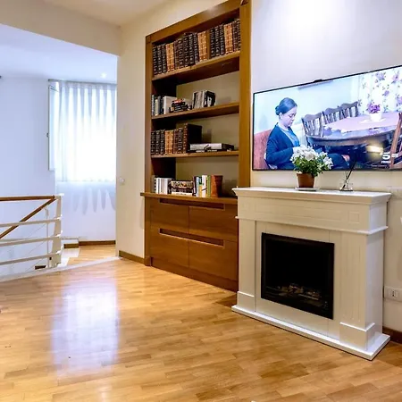 Callimaco Domus Apartment *