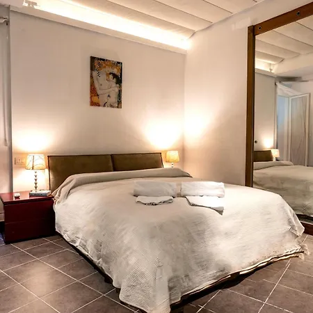 Callimaco Domus * Rome